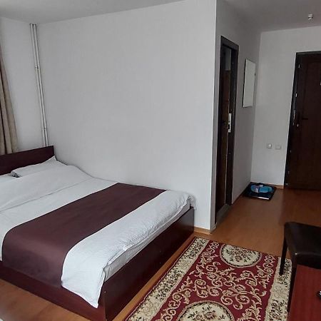 Hotel Casa Ryana Sinaia Esterno foto