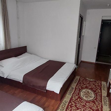 Hotel Casa Ryana Sinaia Esterno foto